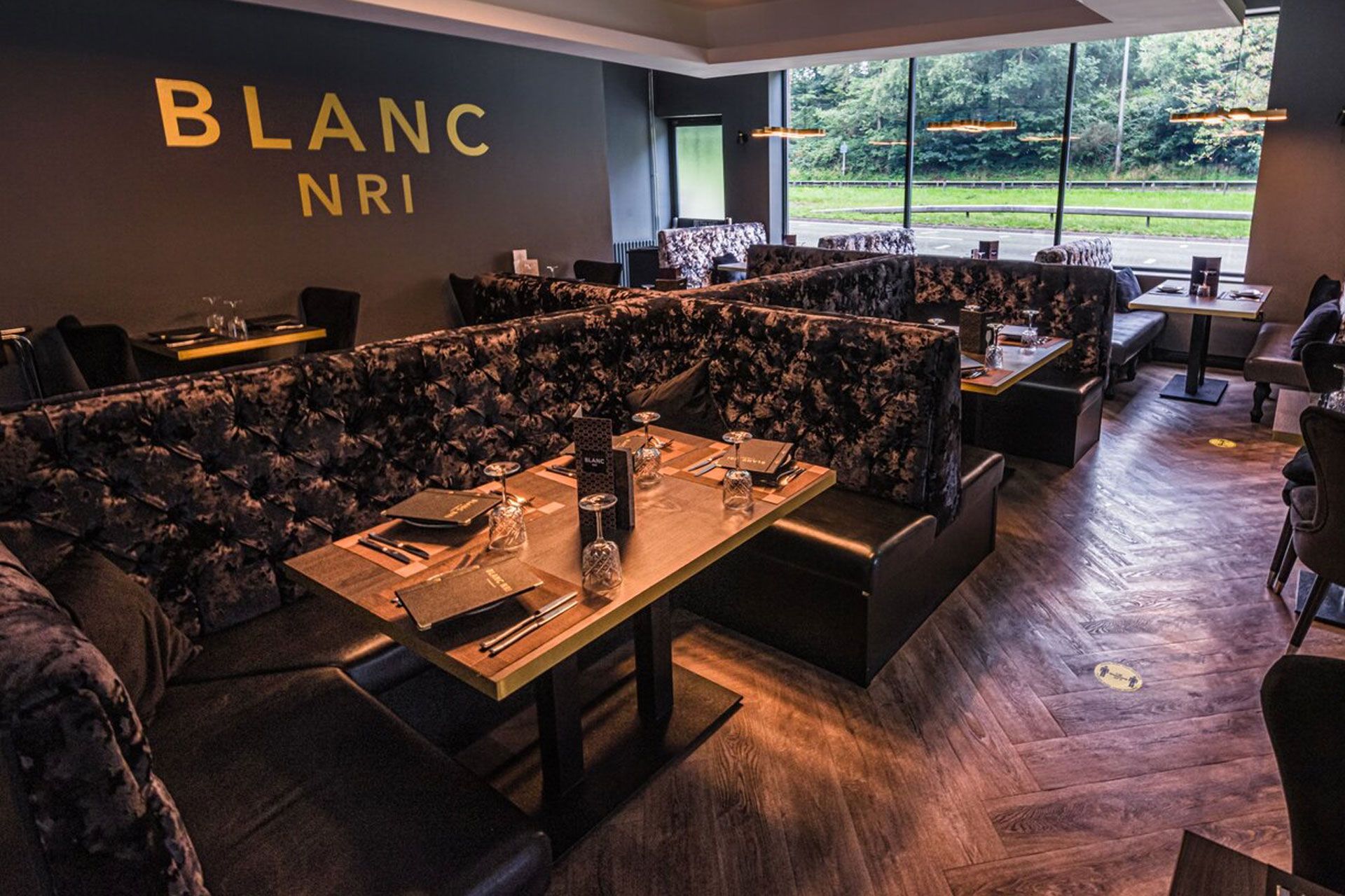 Blanc NRI