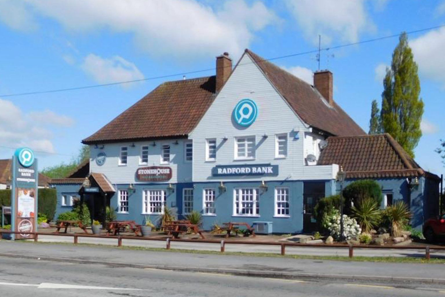 stafford-borough-image-eat-drink-the-radford-bank-inn-01-1536x1024.jpg