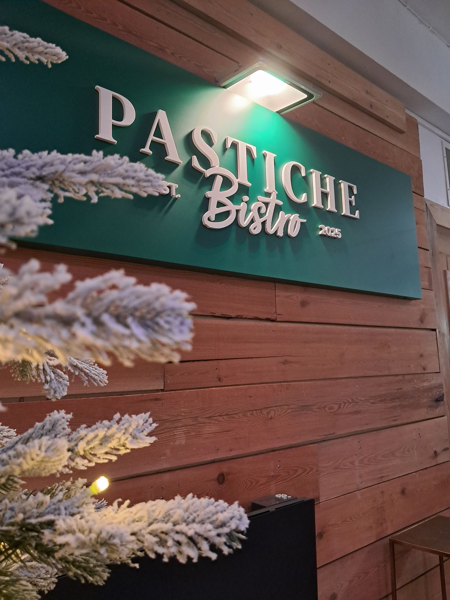 Pastiche Bistro